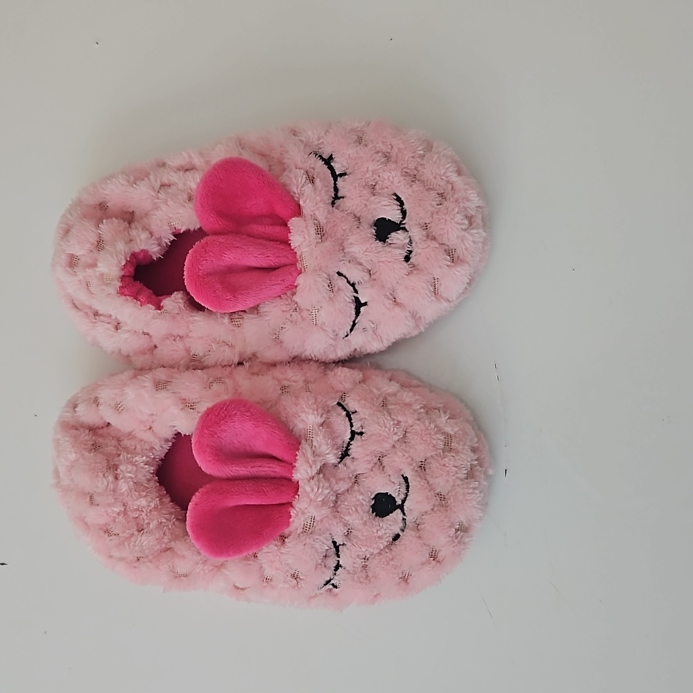 The cutest little bedroom shoes.